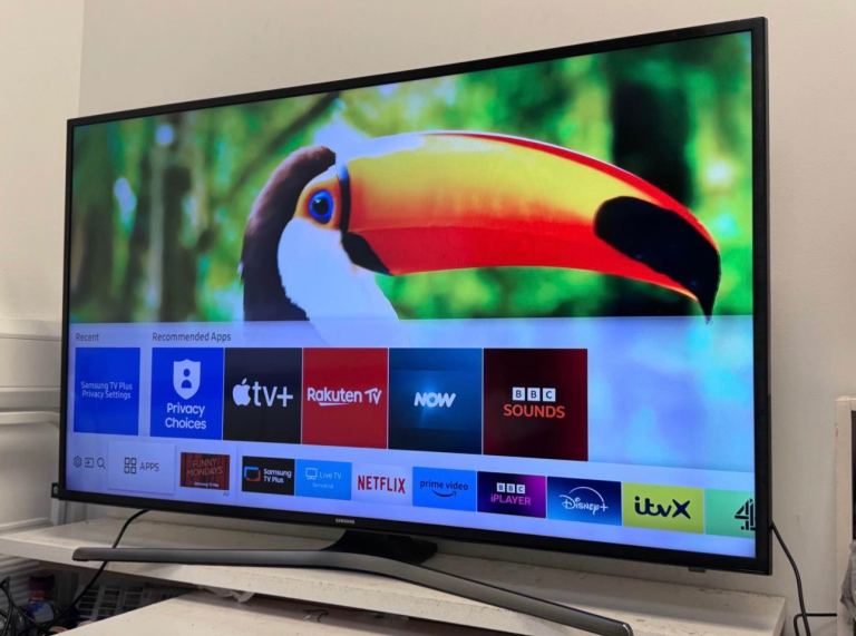 Samsung 50” 4K Smart WiFi Ultra Hd led tv good working condition