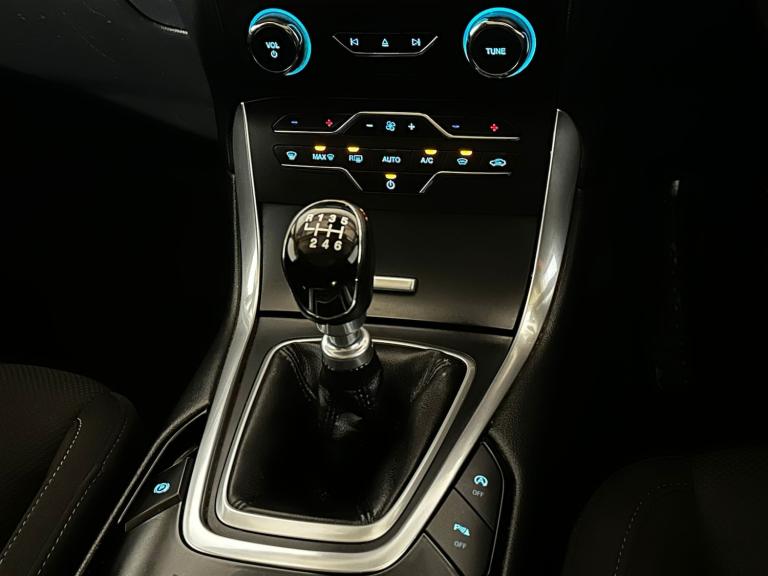 2016 FORD S-MAX TITANIUM 2.0 DIESEL TDCI 7 SEATER MPV 1 PREVIOUS OWNER 150 BHP