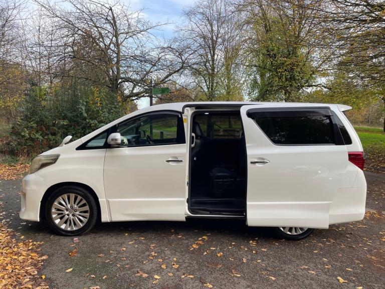 TOYOTA ALPHARD 2.4 2012