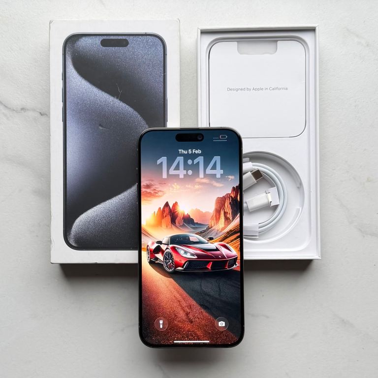 iPhone 15 Pro Max 256GB Unlocked (Excellent Condition) With Box & Charger