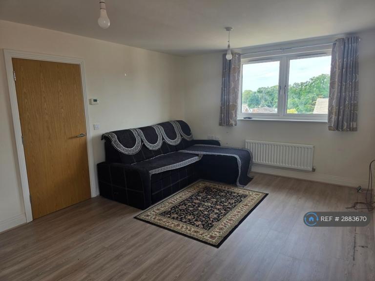 2 bedroom flat in North Court, Watford, WD18 (2 bed) (#2883670)