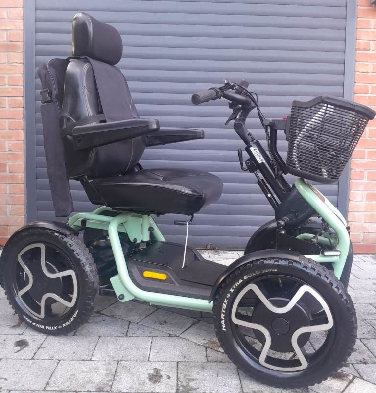 Mobility Scooter Sterling S800 Scoozy. Can Deliver 