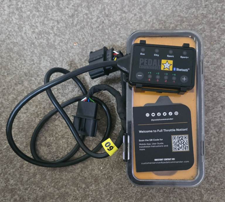 Pedal Commander throttle controller - plug and play