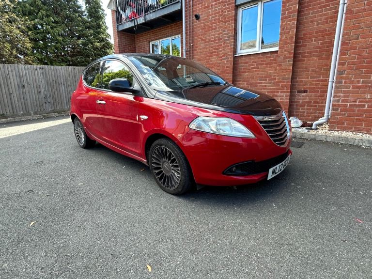Chrysler, YPSILON, Hatchback, 2012, Manual, 1242 (cc), 5 doors