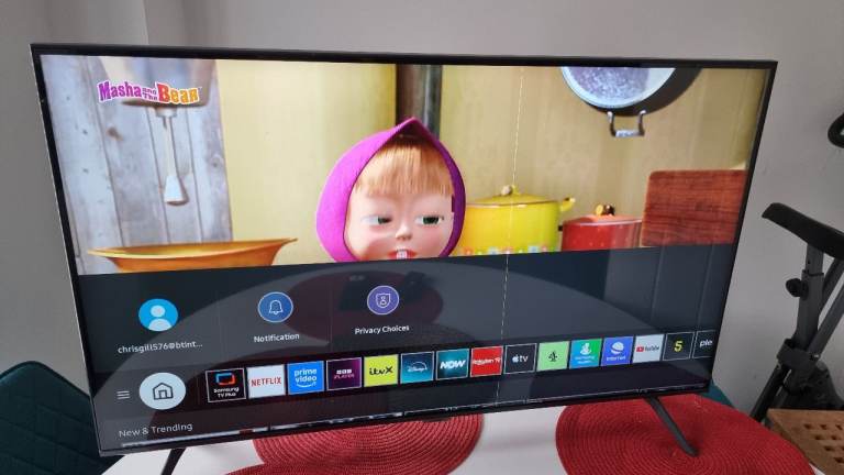 The Samsung UE43AU7100 is a 43-inch 4K Ultra HD Smart LED TV - SEE DESCRIPTIONS 