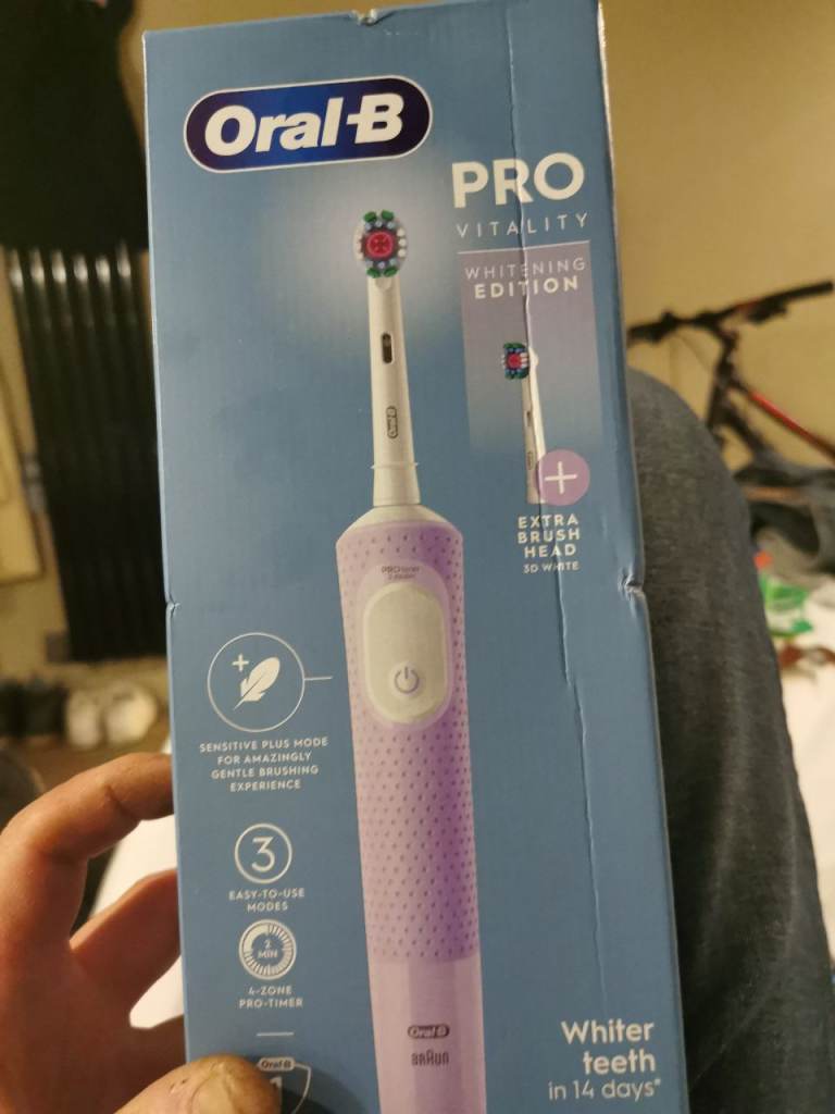 Orel B electric toothbrush +3 