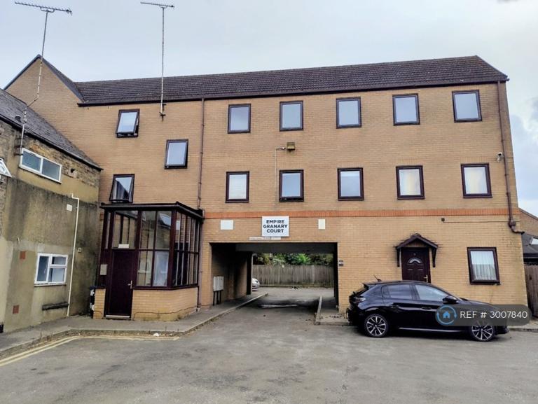1 bedroom flat in Empire Granary, Ely, CB6 (1 bed) (#3007840)