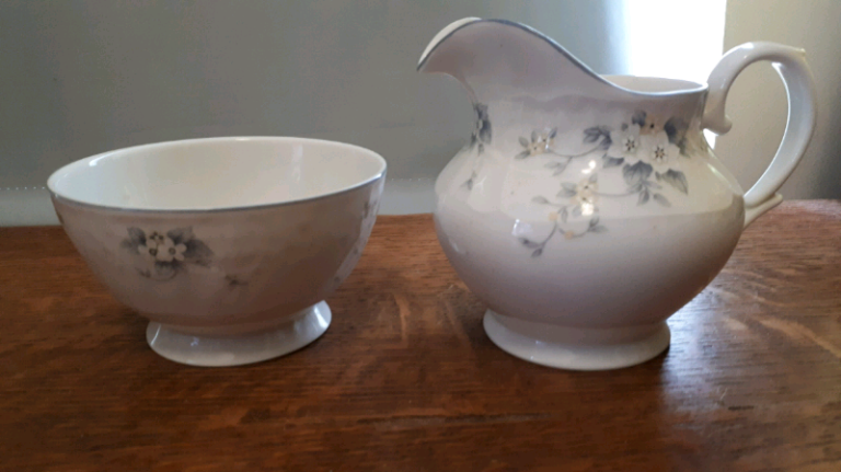 Royal Doulton Milk Jug & Sugar Bowl 