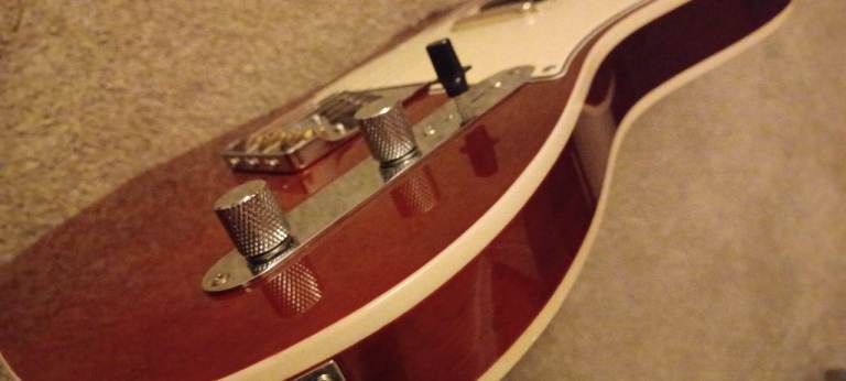 Telecaster Custom-Build in Wine Red Ash Body. Double Edge Binding.