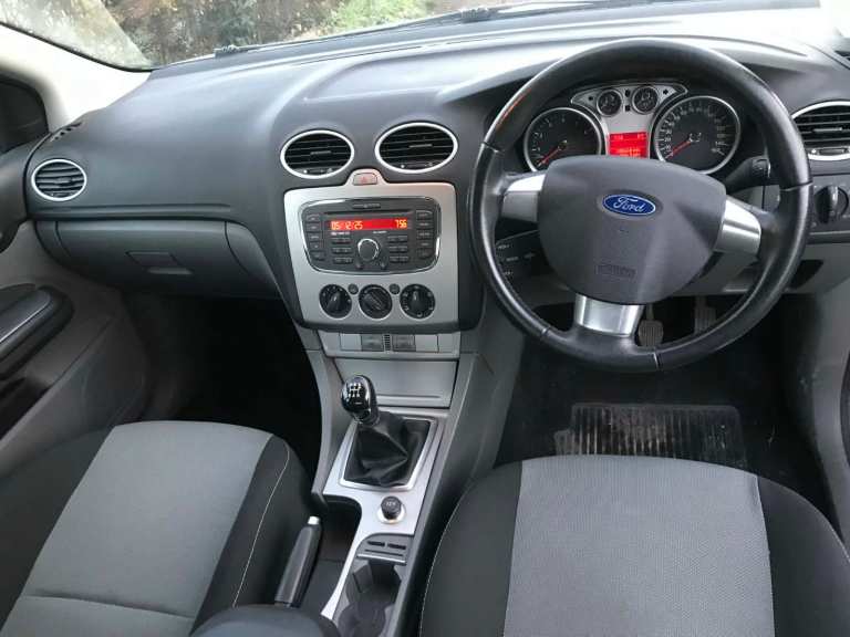 ULEZ FREE FORD FOCUS 1.6 ZETEC ONE OWNER SINCE 2016 MOT AND FULL SERVICE HISTORY