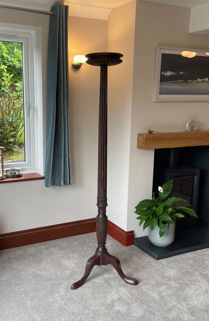 Vintage Dark Wood Plant Stand / Lamp Table