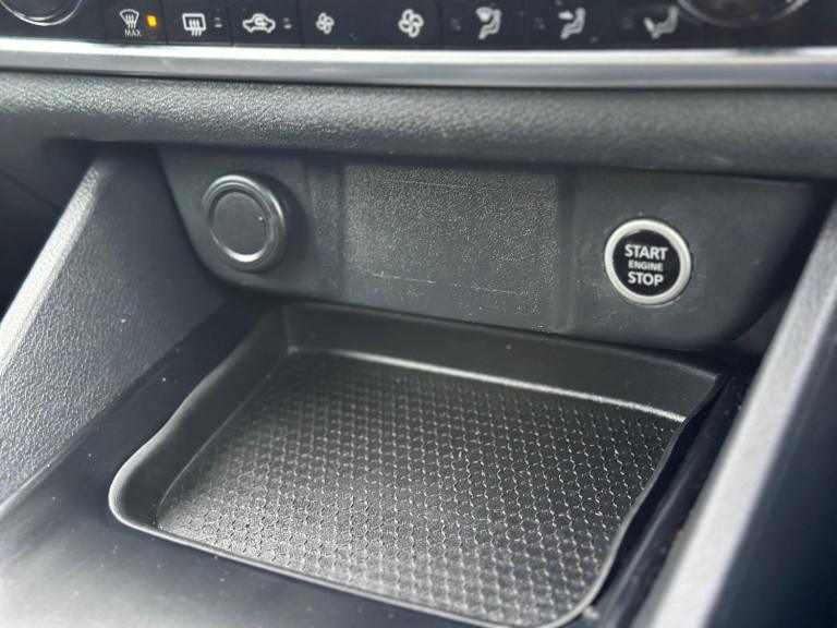 2022 Nissan Qashqai 1.3 DIG-T MHEV Acenta Premium XTRON Euro 6 (s/s) 5dr HATCHBACK Petrol/Electri...