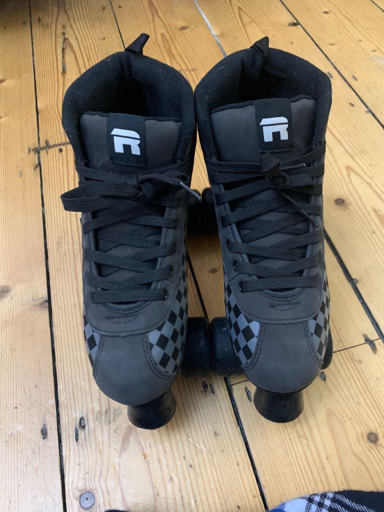 image for Roller skates size 6 VGC