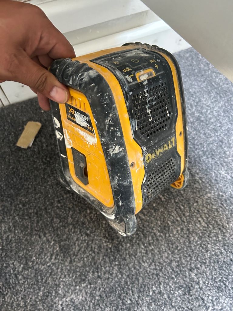 Dewalt radio