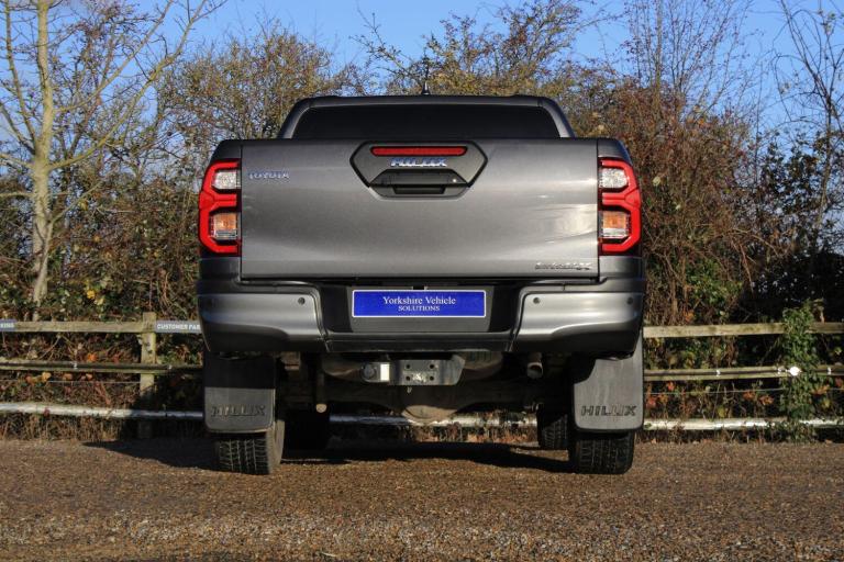 2022 Toyota Hilux Invincible X D/Cab Pick Up 2.8 D-4D Auto PICK UP DIESEL Automatic