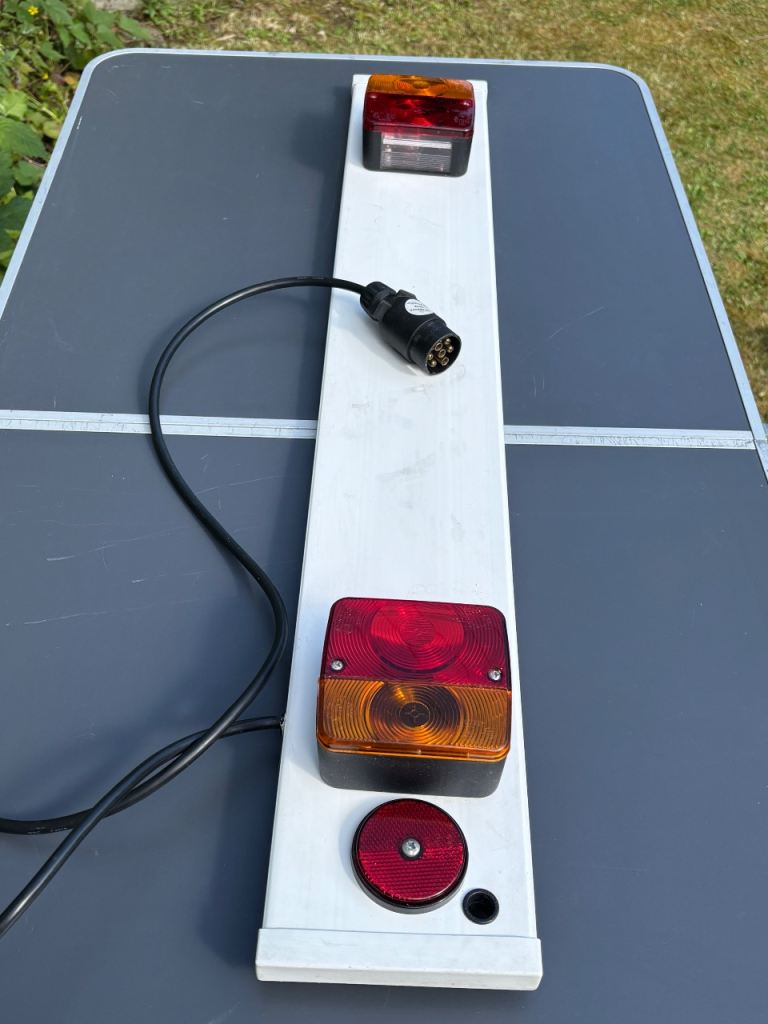 Cycle carrier/ trailer lighting board number plate