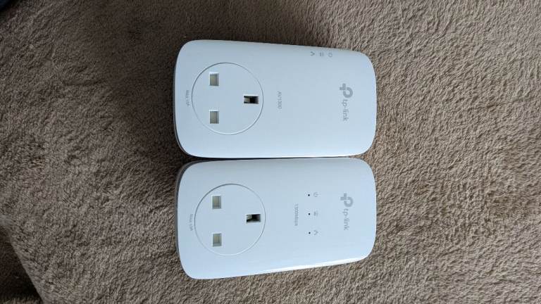 TP-Link TL-PA8033PKIT AV1300 Gigabit passthrough Powerline Adapter Starter Kit