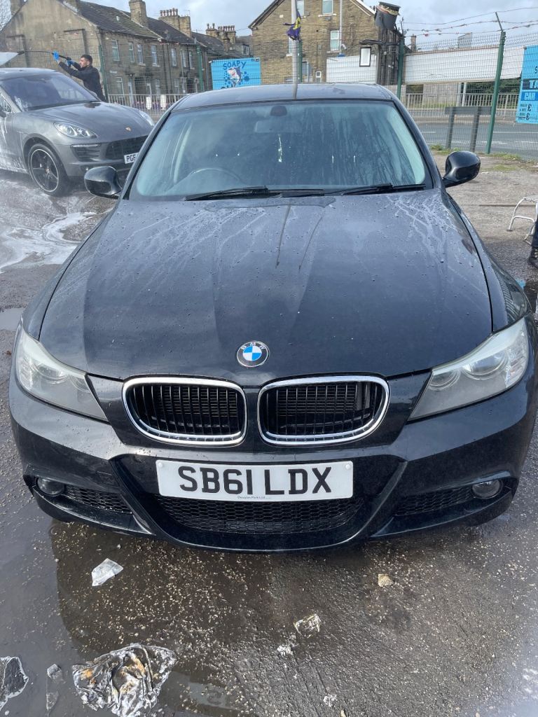 BMW, 3 SERIES, Saloon, 2011, Manual, 1995 (cc), 4 doors