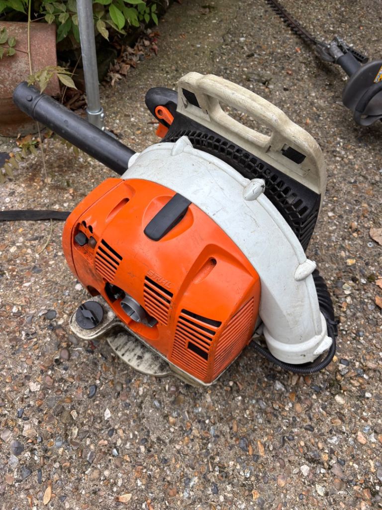 Stihl 350 leaf blower