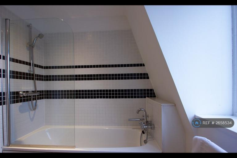 2 bedroom flat in Ridingate House, Canterbury, CT1 (2 bed) (#2658534)