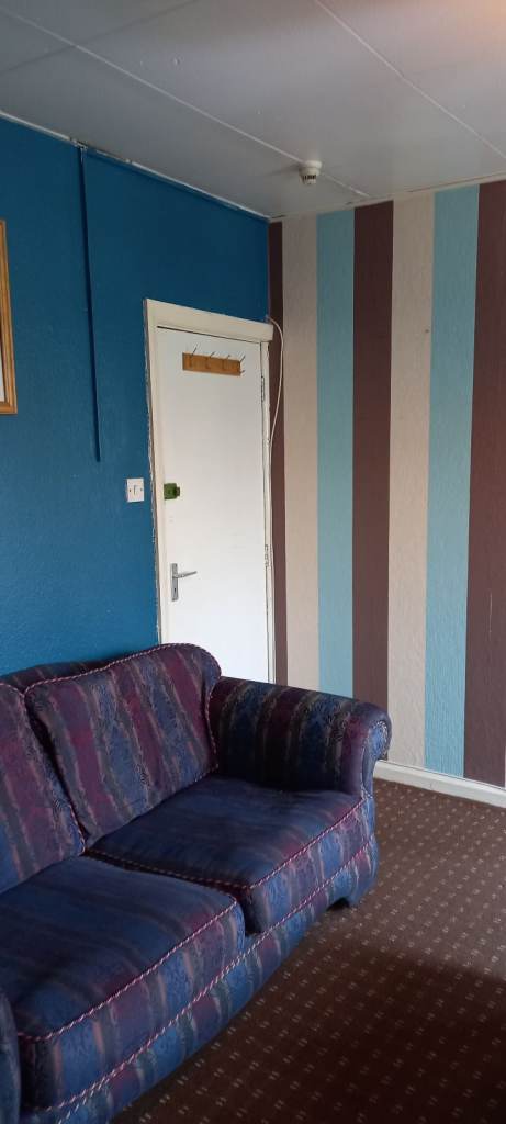 image for **LET BY**FIRST FLOOR**1 BEDROOM FLAT**WATERLOO ROAD**HANLEY**