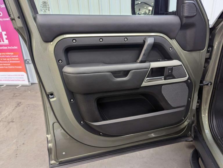 2021 Land Rover Defender 2.0 Defender SE Auto 4WD 5dr SUV Petrol Automatic