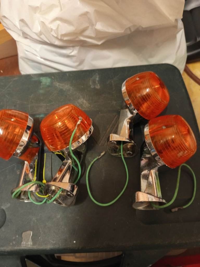Old style motorcycle indicators 