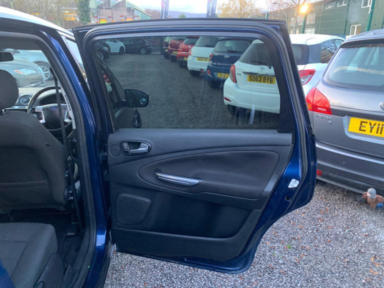 2011 Ford S-Max 2.0 TDCi Titanium Powershift Euro 5 5dr MPV Diesel Automatic