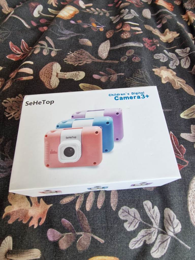 SeHeTop Children's Digital Camera 3+ - New in Box