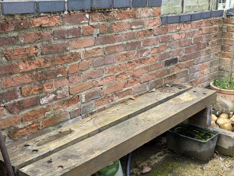 Several Hardwood Sleepers, 2mtrs x 200mm x 100mm, some shorter lengths, mostly excel condition. 
