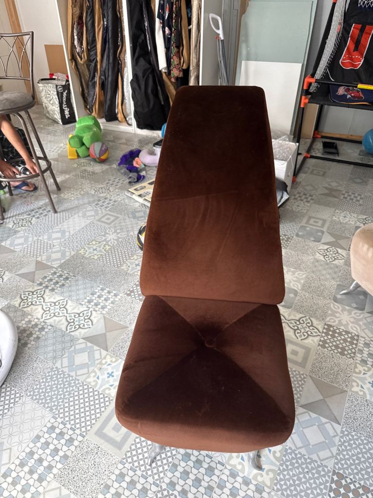 Velvet chair and stool 