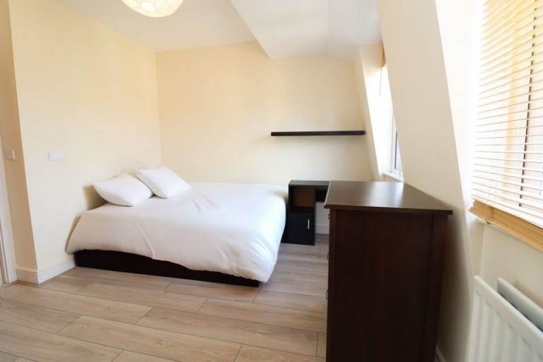 ⏳Bright Rooms Near Deptford Bridge ⏳