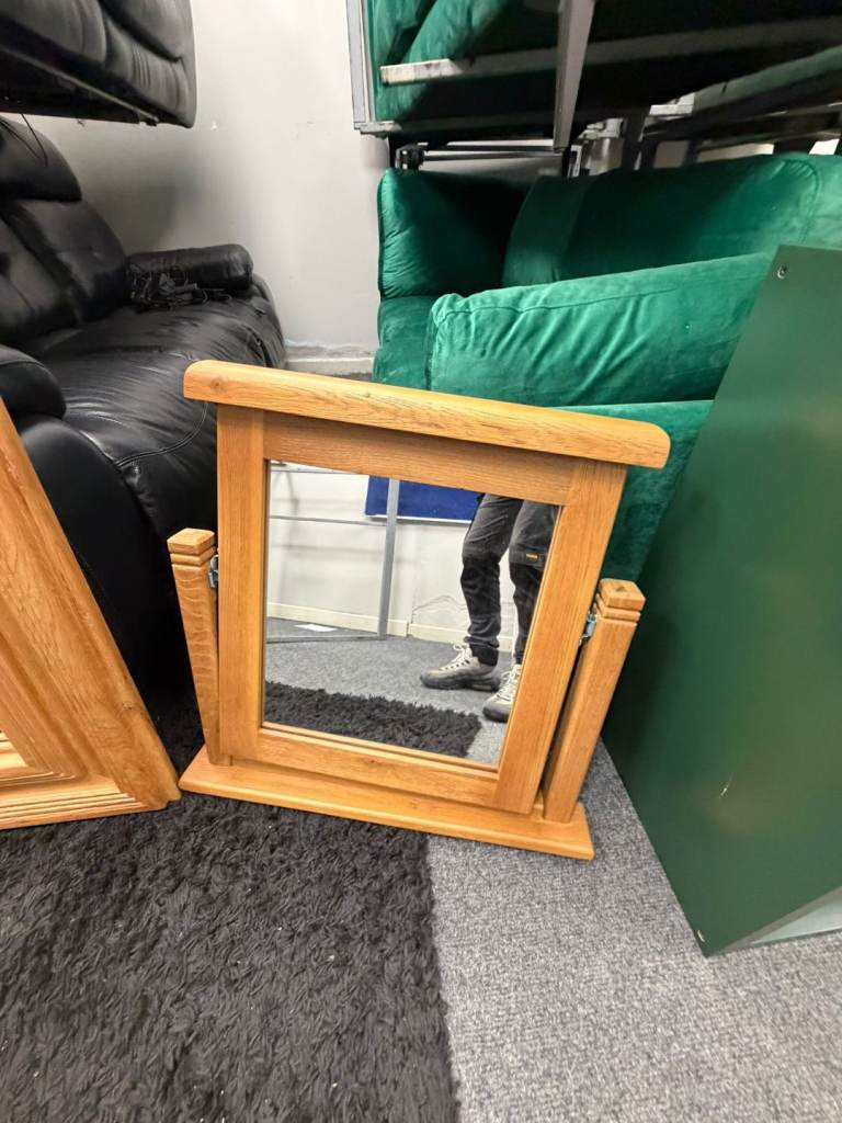 Brand new xdisplay oak wood free standing mirror £50