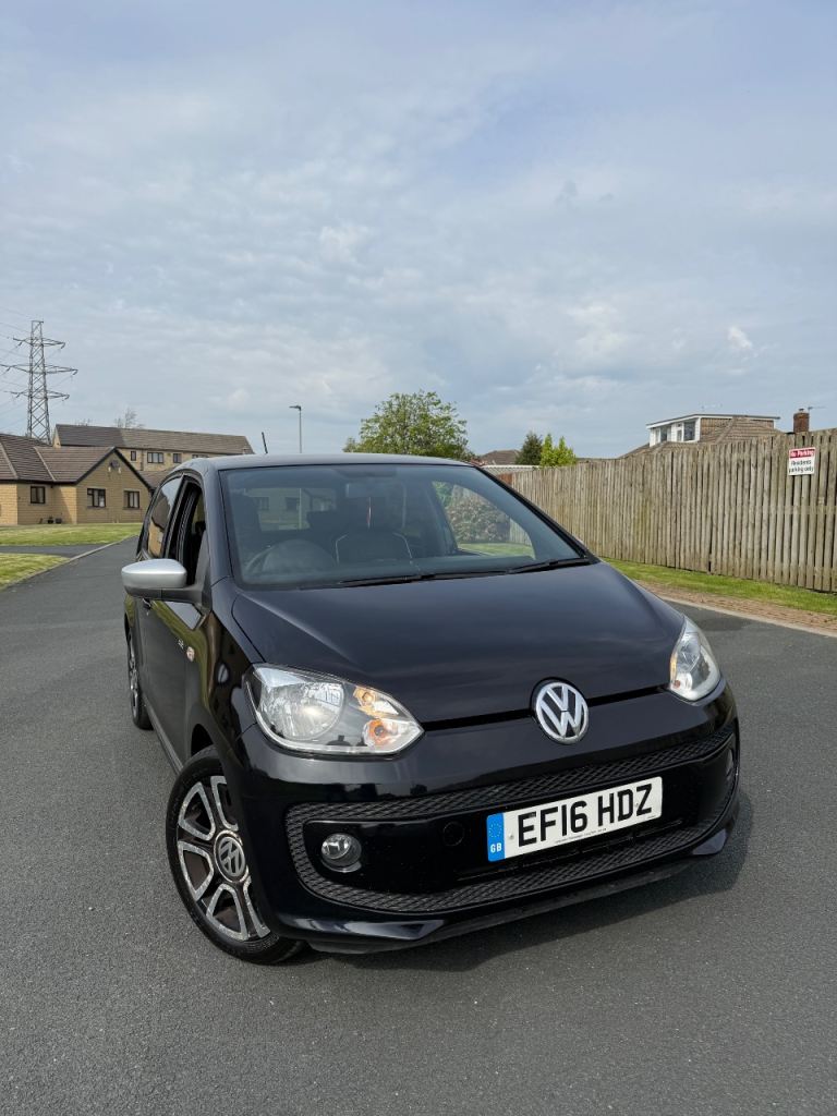 Volkswagen, UP, Hatchback, 2016, Manual, 999 (cc), 5 doors