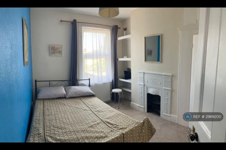 1 bedroom in Heming Road, London, HA8 (#2969200)