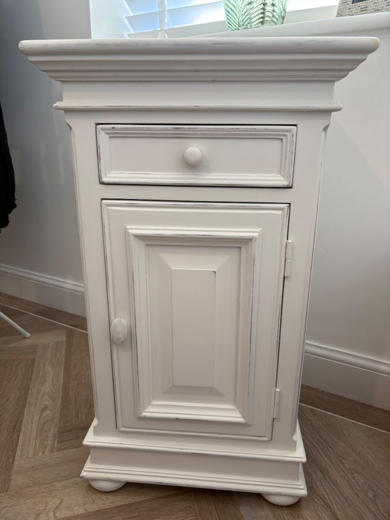 Bedside tables 