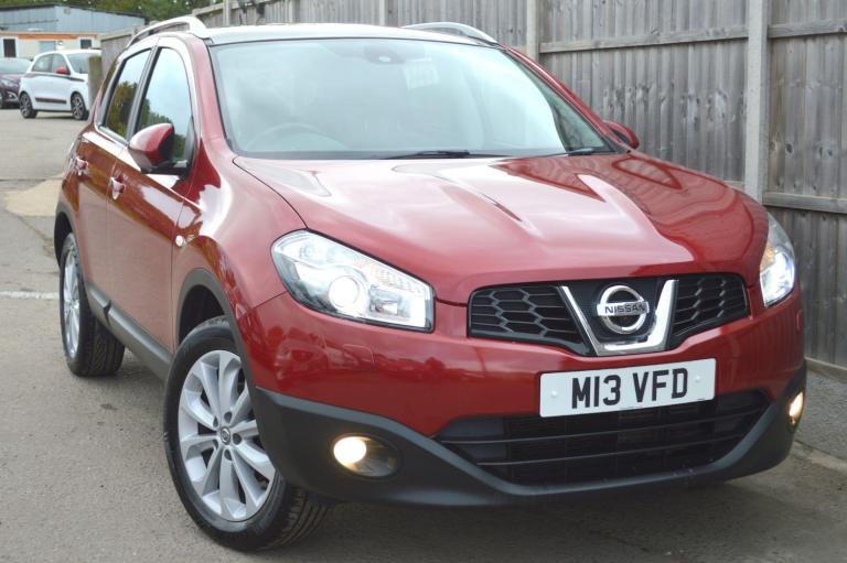 2013 Nissan Qashqai 2.0 Tekna CVT 2WD Euro 5 5dr HATCHBACK Petrol Automatic