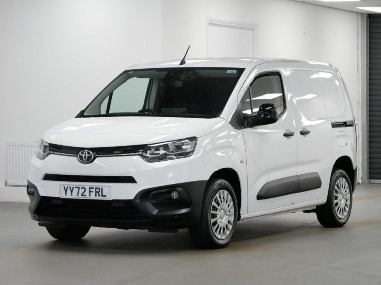 72 TOYOTA PROACE CITY 1.5 BLUEHDI 100 BHP L1 SWB ICON EDITION 6 DOOR