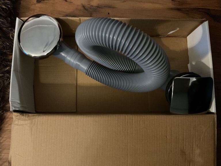 Chrome overflow with square pop up waste 