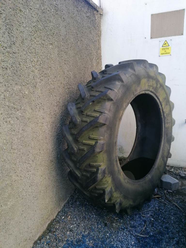 Free Tractor tyre 