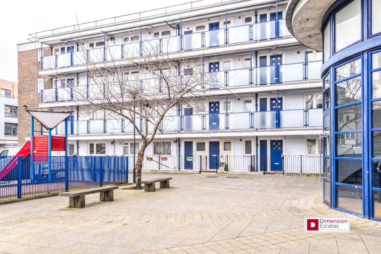 Newly Refurbished !! Excellent 2 bed Plus STUDY ROOM With Garden !! AVAILABLE SOON !!