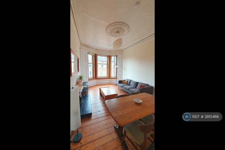 2 bedroom flat in Cathcart Road, Glasgow, G42 (2 bed) (#2815466)