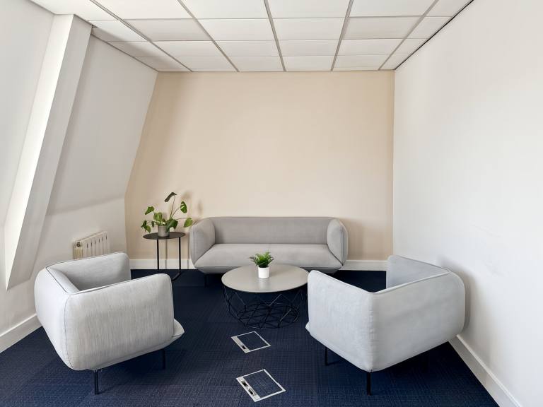 Aberdeen - AB25 1HF \ Coworking Access Available - Start Anytime