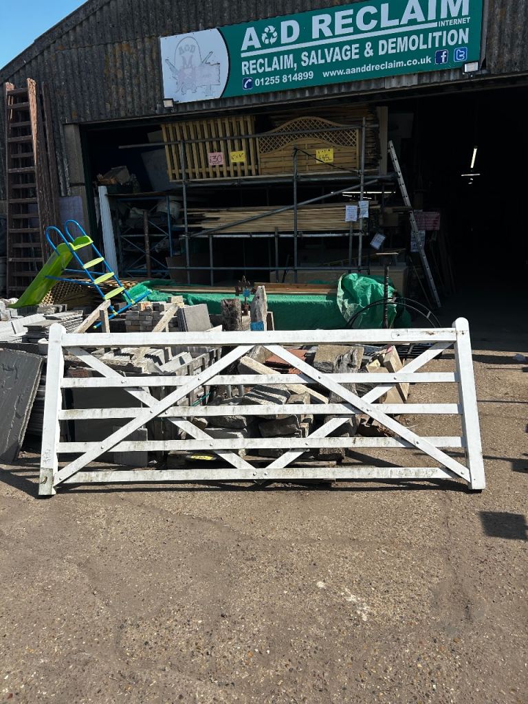3m Reclaimed Wooden 5-Bar Field Gate