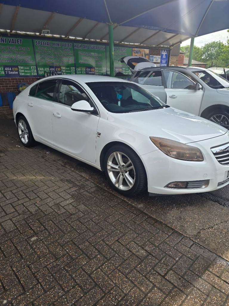 Vauxhall, INSIGNIA, Hatchback, 2011, Manual, 1796 (cc), 5 doors