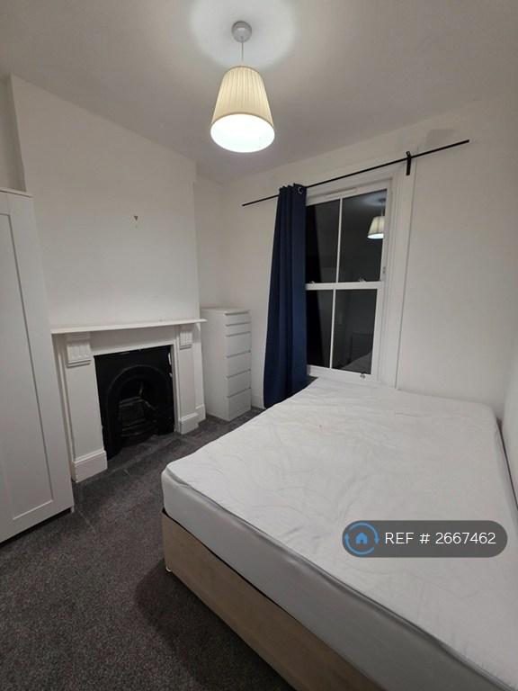 1 bedroom in Maxted Road, London, SE15 (#2667462)