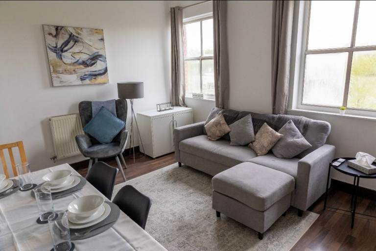 Leisure / Contractor & Corporate Hub SO14 | Gated Parking | WiFi