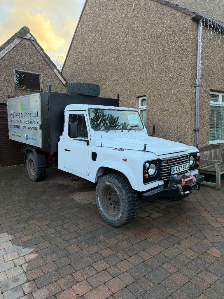 Land rover defender 130 tipper