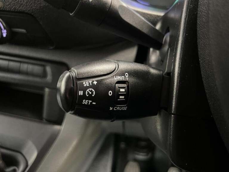 2020 Vauxhall Vivaro 3100 2.0d 120PS Sportive H1 D/Cab PANEL VAN DIESEL Manual