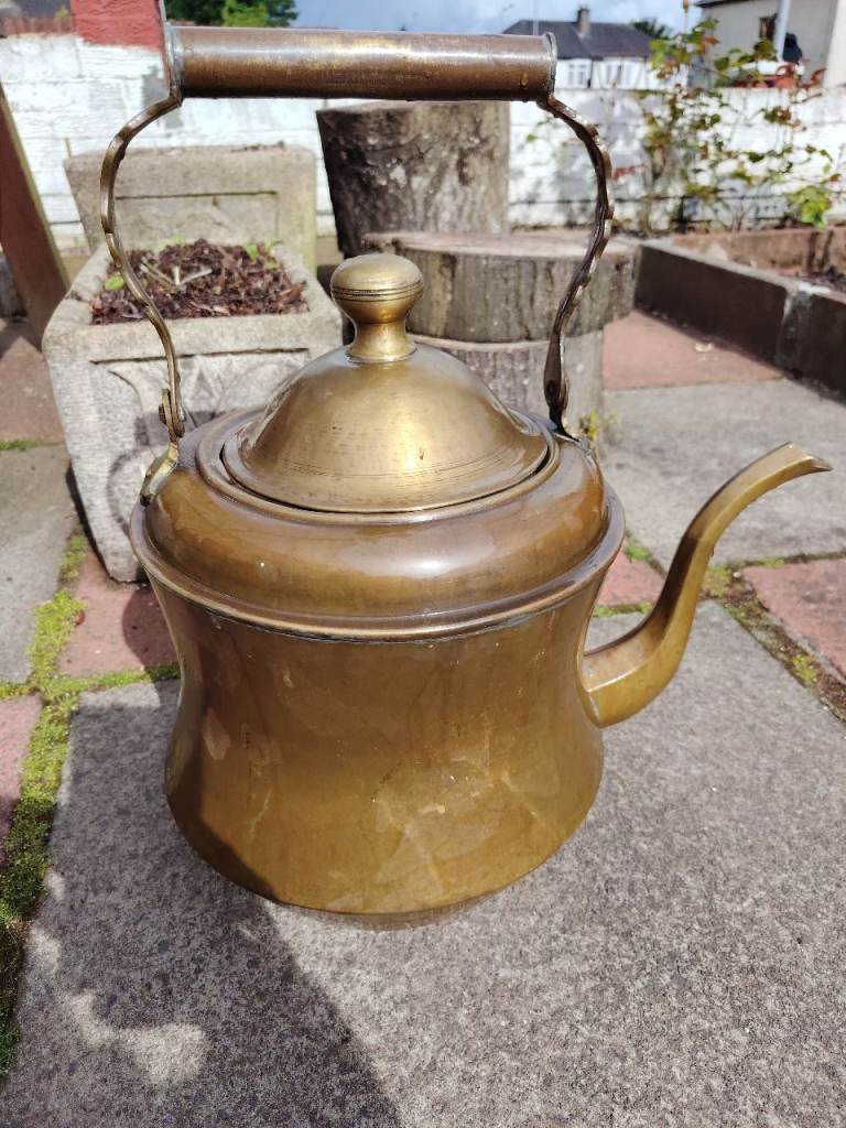 Large Antique/vintage Brass Kettle